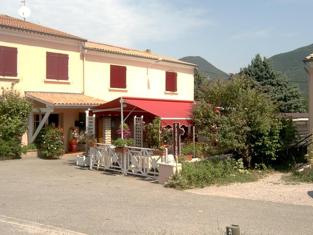 Logis Hotel Le Relais Du Serre ديوليفي المظهر الخارجي الصورة